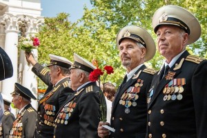 Кремль переносит парад в честь Дня Победы