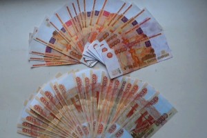 Преступники со стажем обманули астраханских пенсионерок на 630 тысяч рублей