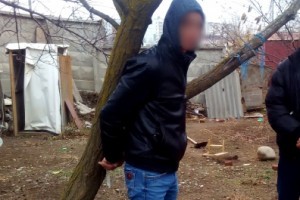 В Астрахани местного жителя заставили вырыть себе могилу