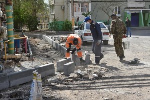 В Астрахани благоустроят 28 дворов