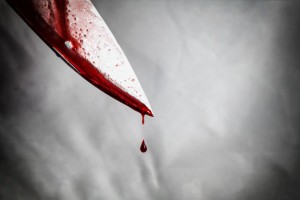 Астраханец ударил ножом своего квартиросъемщика