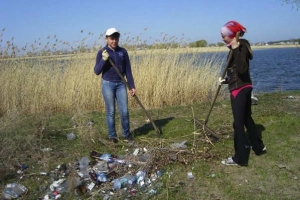 В рамках акции &quot;Чистые берега&quot; в Астраханском регионе  собрано около 3000 кубометров мусора