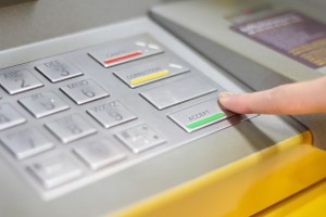 Астраханец обманул банкомат на 30 тысяч рублей