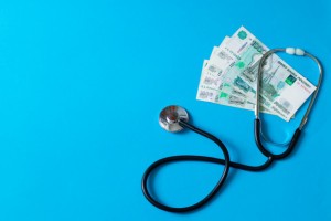 Астраханским медикам доначислили выплаты за работу с зараженными COVID-19
