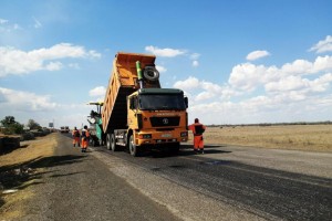 На Астраханской трассе отремонтируют 25 километров асфальта