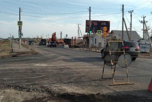 Без комментариев: в Икрянинском районе ремонтируют трассу федерального значения