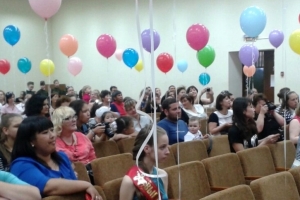 В Астраханской области сотрудники ГИБДД участвуют в проведении родительских собраний