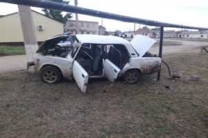 Астраханцы угнали машину друга и попали в аварию