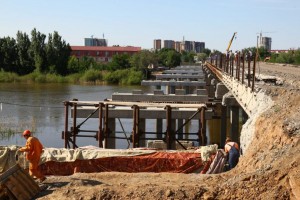 Строительство Милицейского моста закончится раньше срока