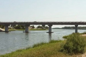 В Икрянинском районе отремонтируют мост через реку Хурдун