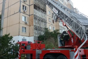 В Астрахани сгорели 2 квартиры и жилой дом