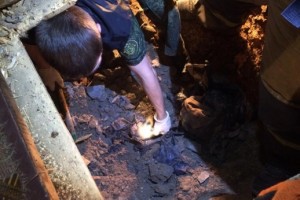 В Астрахани мать призналась, что убила сына и замуровала тело в бетон