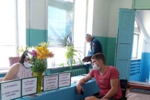 В Астраханской области маломобильные граждане голосуют в комфортных условиях
