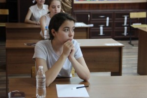 Сегодня в Астрахани ЕГЭ по русскому языку написали более двух тысяч старшеклассников