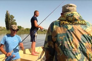 Туристы нарушают правила рыбалки в Астраханской области