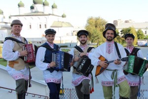 Астраханский ансамбль гармонистов на международном конкурсе взял Гран-при
