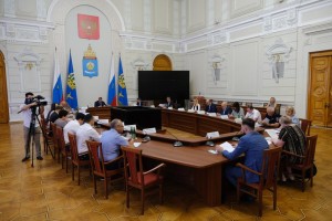 Астраханский губернатор заявил о важности соблюдения масочного режима