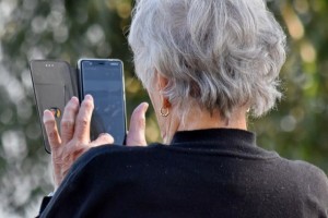 Астраханскую пенсионерку «развели» по телефону