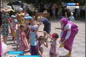 Компания «Волга-Трейд» подарила праздник маленьким астраханцам и их родителям