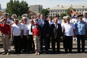 Астраханский губернатор поздравил военных моряков с Днём ВМФ