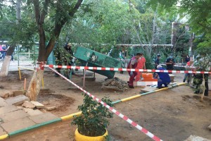 В Астрахани ребенок погиб под бетонной плитой