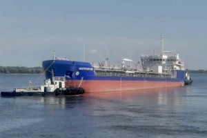 Большой танкер-химовоз построили в Астрахани