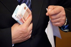Бывший глава Камызякского района выплатил 29,5 млн рублей штрафа