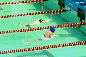 В Астрахани состоялись соревнования по плаванию среди детей