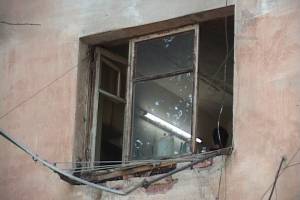 Жильцы дома по ул.Татищева боятся обрушения здания
