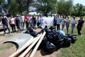 Астраханские волонтёры собрали больше 40 мешков мусора