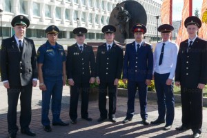 Сотрудник регионального МЧС принял участие в акции, посвященной Дню офицера России