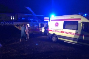 Пострадавшую в ДТП девушку доставили в Астрахань на вертолете санавиации