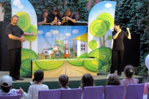 Астраханский театр кукол выступит для детей в Кремле