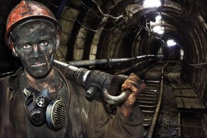 30 августа — День шахтёра, создание «Франкенштейна» и выстрел в вождя
