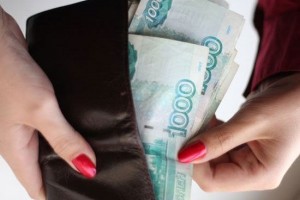 Астраханку обвиняют в мошенничестве с медицинскими страховками