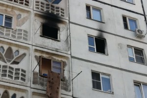 В Астраханской области из горящей многоэтажки эвакуировали 12 человек