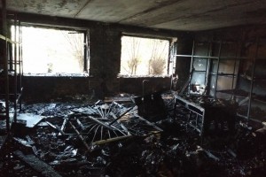 В Астраханской области горели 36 рулонов сена и нежилое здание