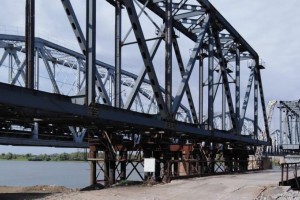 Строительство моста через реку Ахтубу закончится в 2021 году