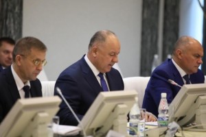 Заместитель Министра МЧС России Виктор Яцуценко принял участие в совещание по актуальным вопросам национальной безопасности на Дальнем Востоке