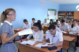 Астраханским учителям выплачены новые надбавки за классное руководство