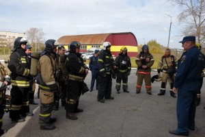 Хабаровские пожарные провели учебный семинар по отработке практических действий звена газодымозащитной службы при пожаре