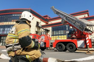 В Чеченской Республике пожарные провели учения в крупном торговом центре