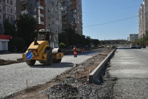 В Астрахани дорожники капитально ремонтируют сразу несколько улиц