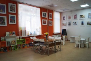 В Астрахани выставку «Солнечные зайчики» посвятили детям с синдромом Дауна