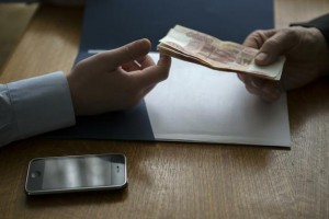 В Астрахани председателя организации по защите прав потребителей оштрафовали за коммерческий подкуп