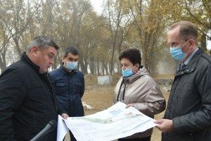 В Астрахани реконструкция парка  имени XX лет Октября идет с отставанием от графика
