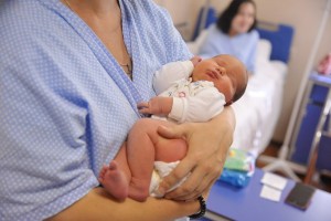В астраханском роддоме с начала года родилось более 5000 малышей