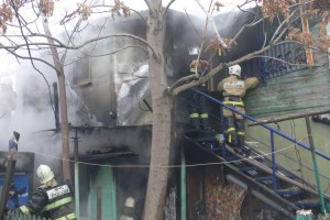 В Астраханской области сгорели два дома
