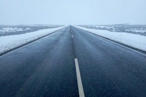 На федеральных трассах в Астраханской области устранили последствия снегопада