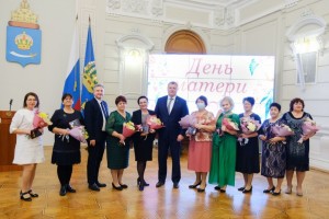 В Астрахани чествовали многодетных мам